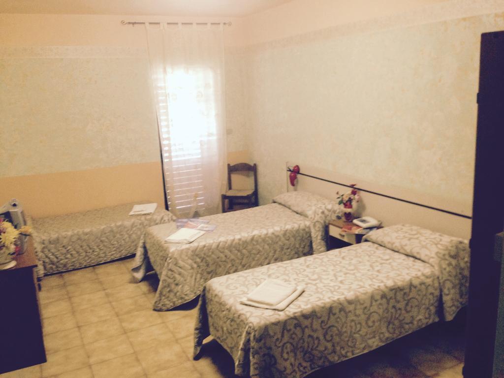 Hotel Menta E Rosmarino Monte Sant'Angelo Exterior photo