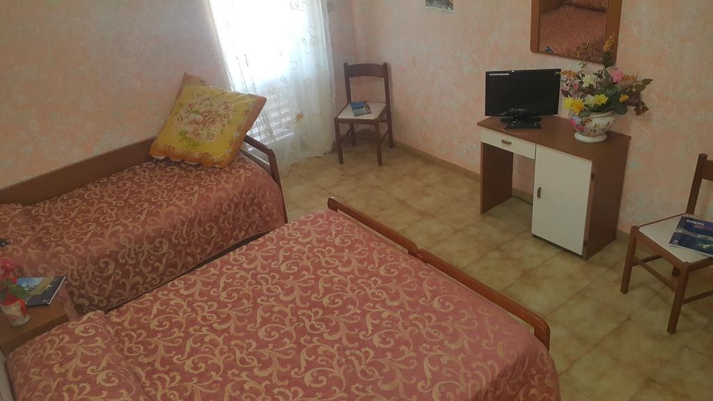 Hotel Menta E Rosmarino Monte Sant'Angelo Room photo