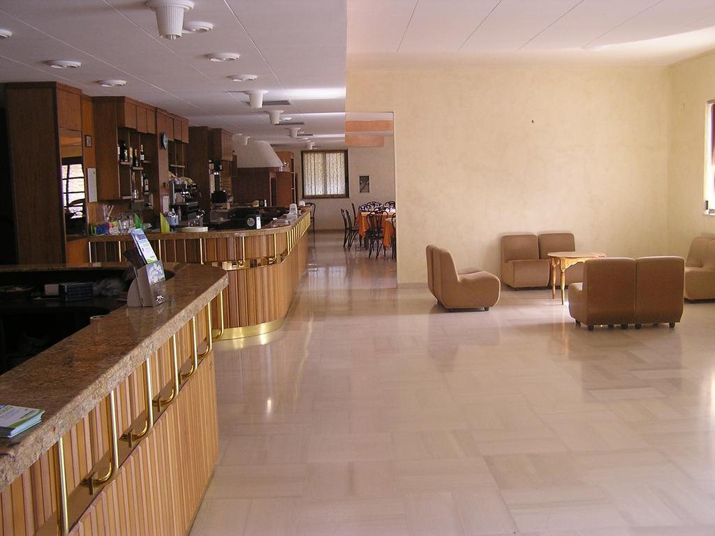 Hotel Menta E Rosmarino Monte Sant'Angelo Exterior photo