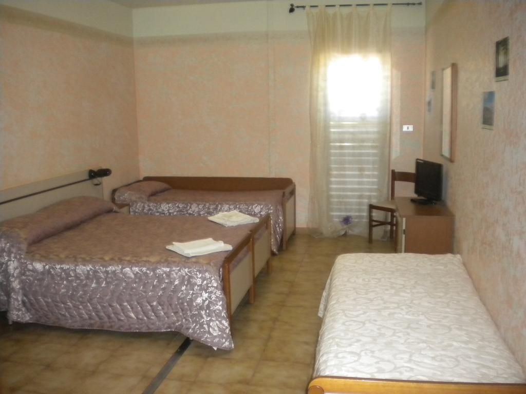 Hotel Menta E Rosmarino Monte Sant'Angelo Exterior photo